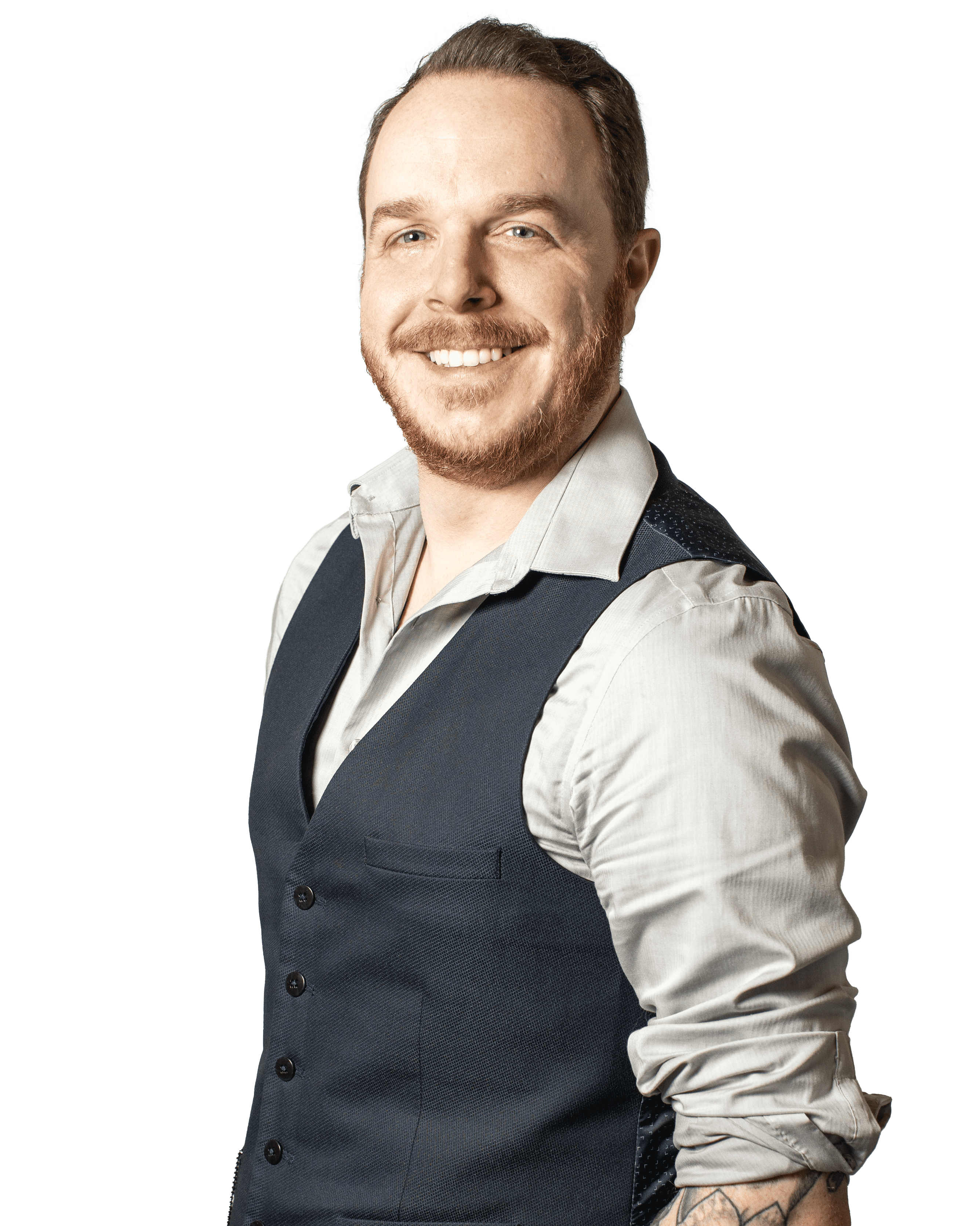 Conseiller financier souriant avec costume moderne.